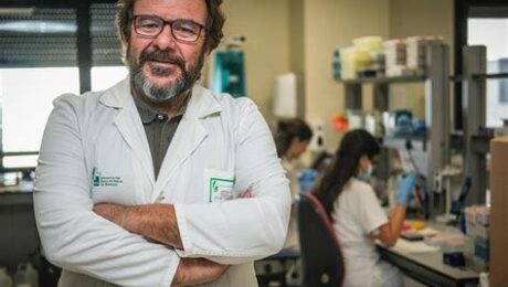 Adrián Llerena: el médico que quiere que cada paciente reciba “el fármaco correcto”